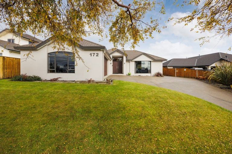 Photo of property in 172 Pacific Drive, Fitzherbert, Palmerston North, 4410