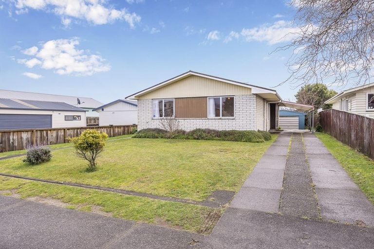 Photo of property in 69 Gray Avenue, Paraparaumu Beach, Paraparaumu, 5032