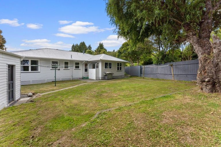 Photo of property in 100 Plateau Road, Te Marua, Upper Hutt, 5018