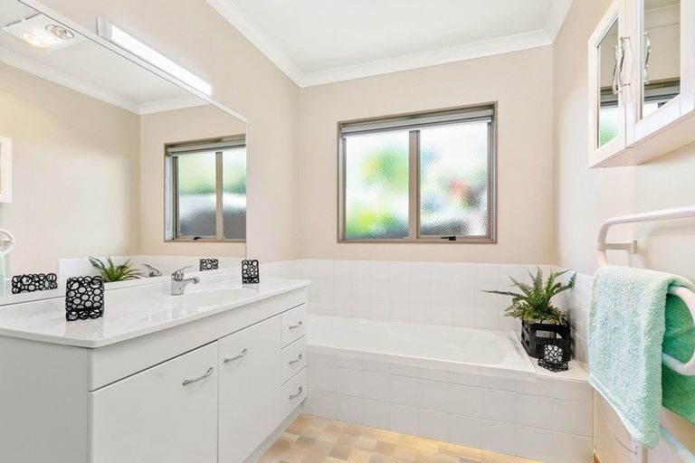 Photo of property in 10 Verona Way, Judea, Tauranga, 3110