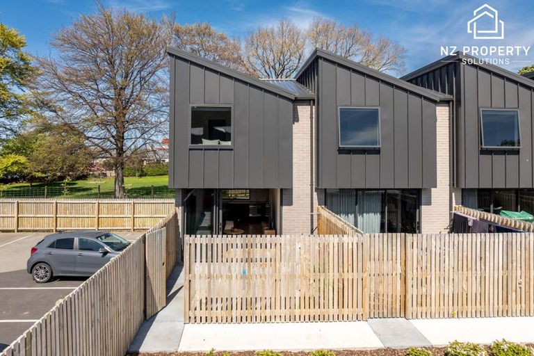 Photo of property in 9 Dallas Lane, Caversham, Dunedin, 9012