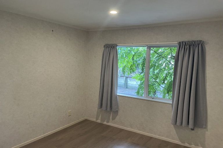 Photo of property in 22 Millstream Drive, Henderson, Auckland, 0610