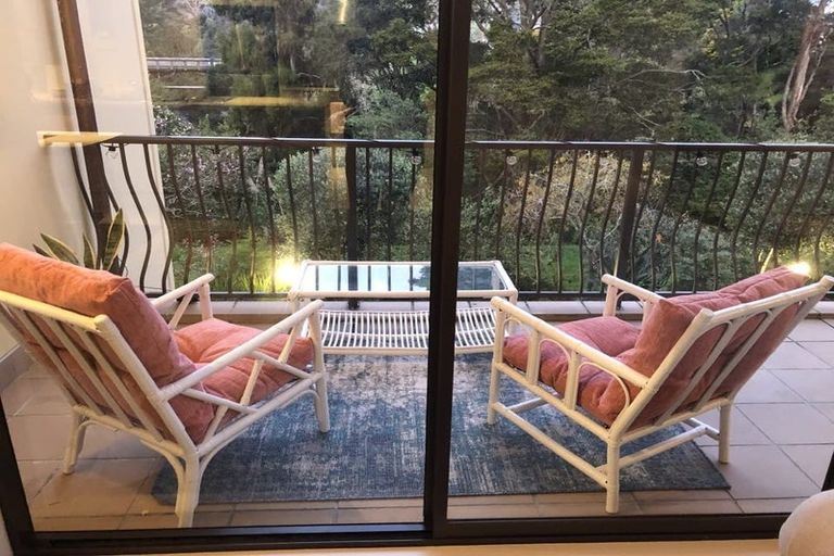 Photo of property in 7/3 The Avenue, Albany, Auckland, 0632