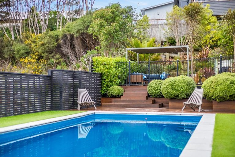 Photo of property in 4 Helm Place, Whitby, Porirua, 5024