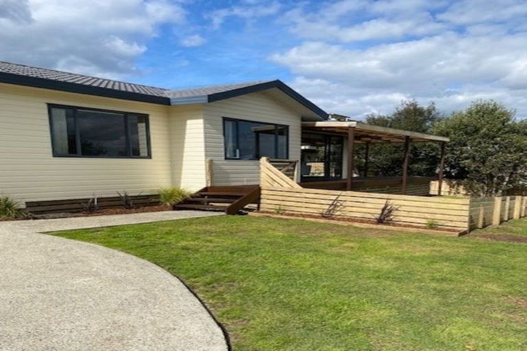 Photo of property in 4 Christa Court, Whitianga, 3510