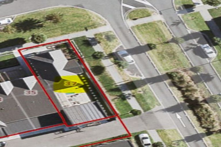 Photo of property in 37 Popokatea Drive, Takanini, 2112