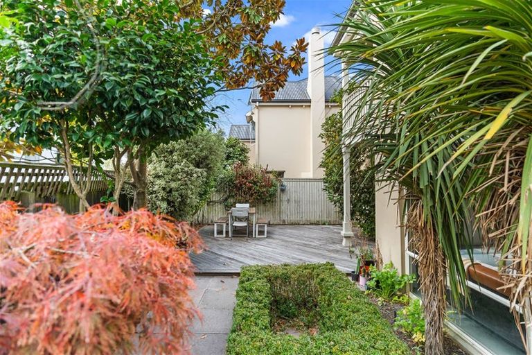 Photo of property in 2/32 Winchester Street, Merivale, Christchurch, 8014