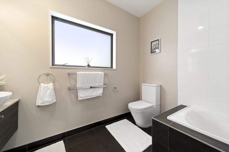 Photo of property in Wilk Heights, 15/8 Wilk Lane, Browns Bay, Auckland, 0630