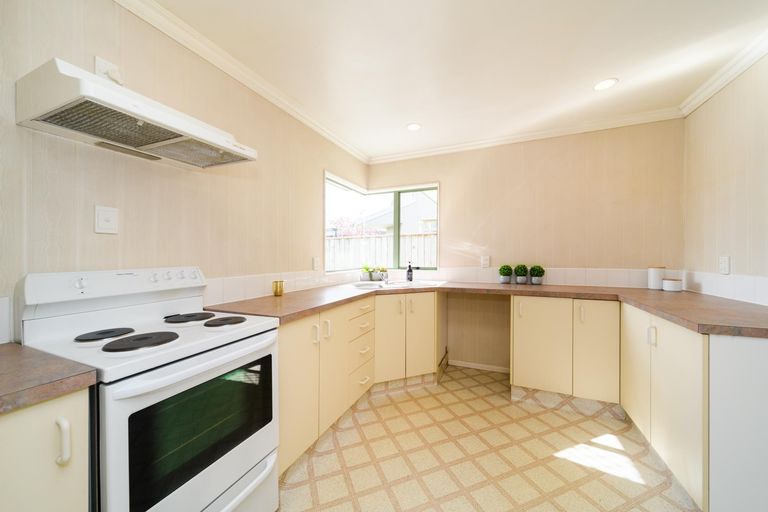 Photo of property in 72a Stanley Avenue, Palmerston North, 4414