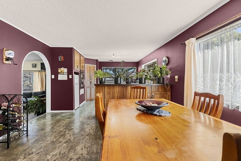 Photo of property in 70 Domett Street, Waitara, 4320