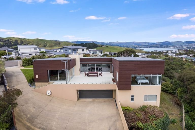 Photo of property in 9 Lily Close, Camborne, Porirua, 5026