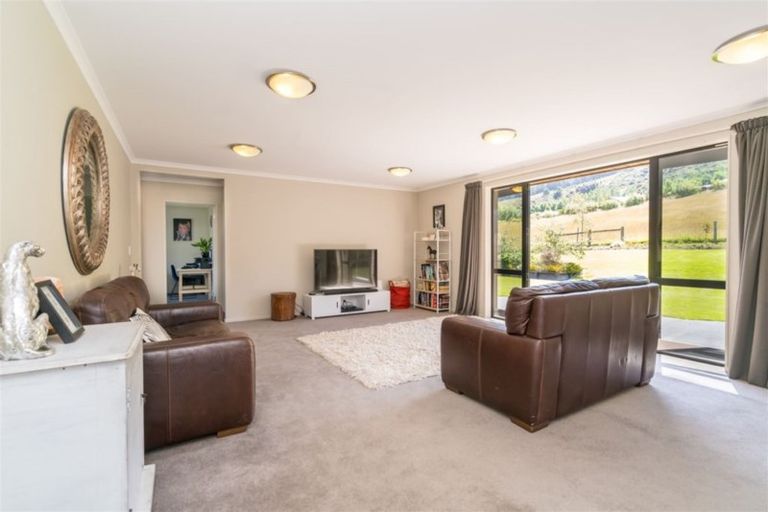 Photo of property in 38 Tara Hills Drive, North Taieri, Mosgiel, 9092