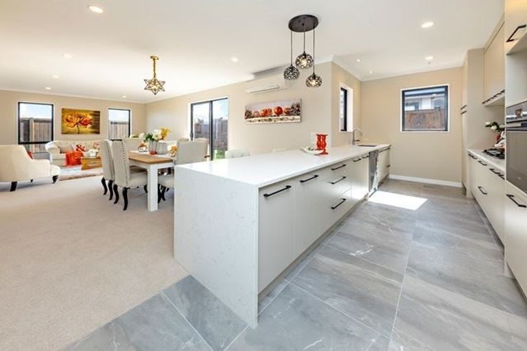 Photo of property in 37 Papareia Road, Karaka, Papakura, 2113