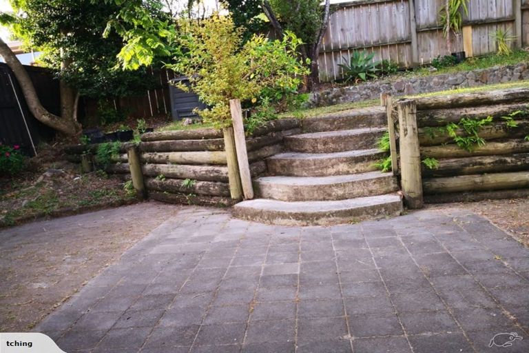 Photo of property in 2/527 Beach Road, Murrays Bay, Auckland, 0630