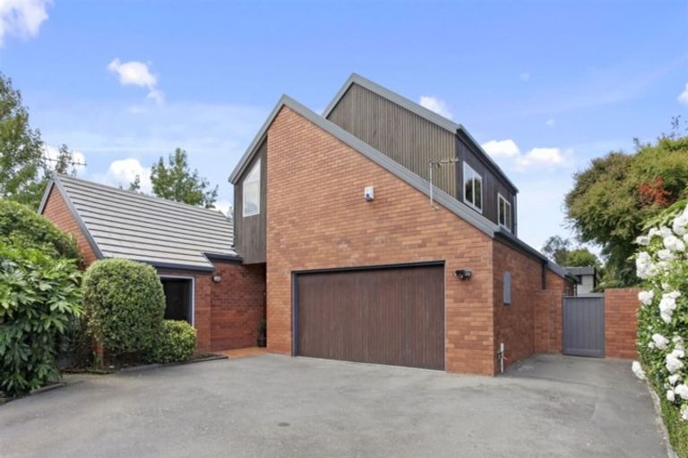 Photo of property in 70c Clyde Road, Ilam, Christchurch, 8041