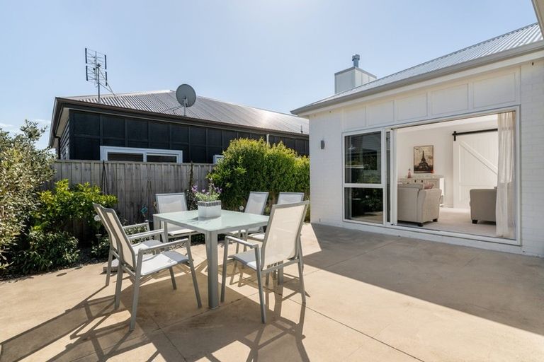 Photo of property in 6 Pebble Beach Way, Papamoa Beach, Papamoa, 3118