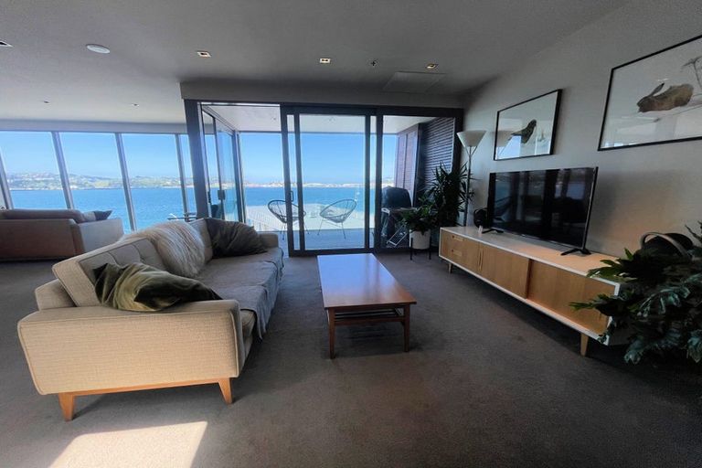 Photo of property in Patent 326 Apartments, 503s/326 Evans Bay Parade, Hataitai, Wellington, 6021