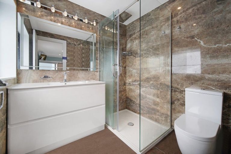 Photo of property in 64 Onetaunga Road, Chatswood, Auckland, 0626