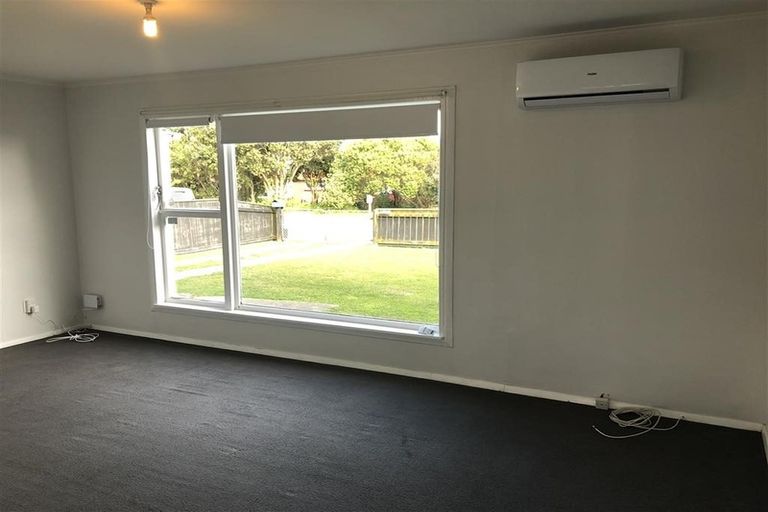 Photo of property in 23a Kapiti Crescent, Titahi Bay, Porirua, 5022