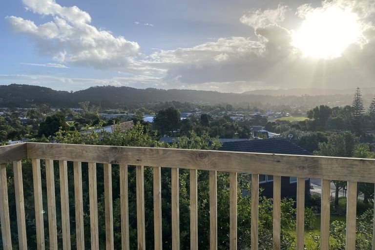 Photo of property in 17a Scotstoun Place, Glen Eden, Auckland, 0602