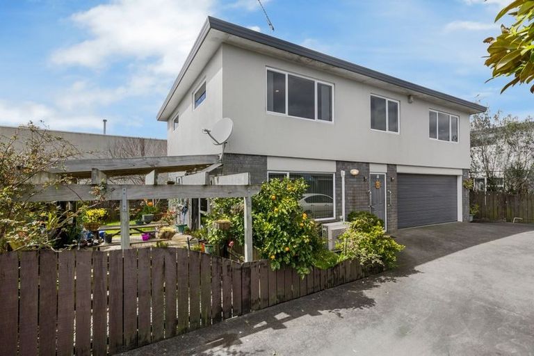 Photo of property in 30b Wellington Street, Pukekohe, 2120