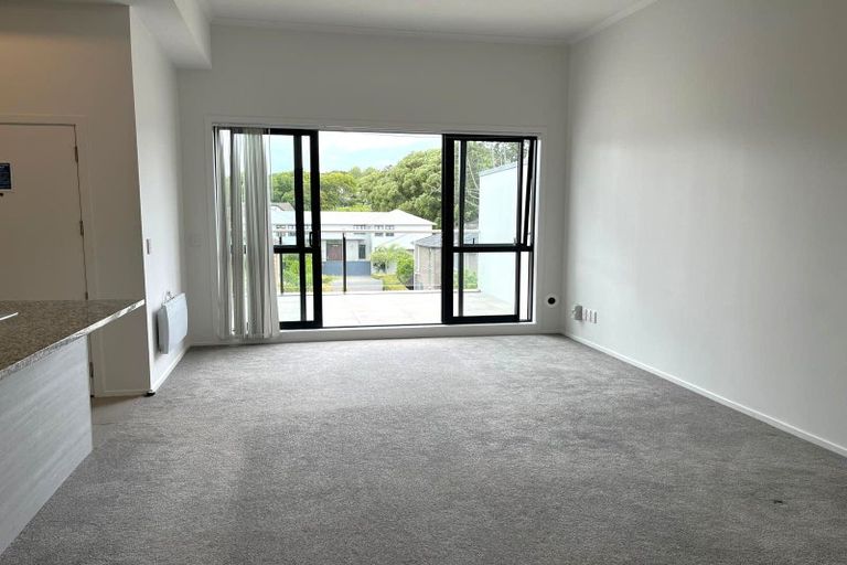 Photo of property in 17/11 Carlos Drive, Flat Bush, Auckland, 2016