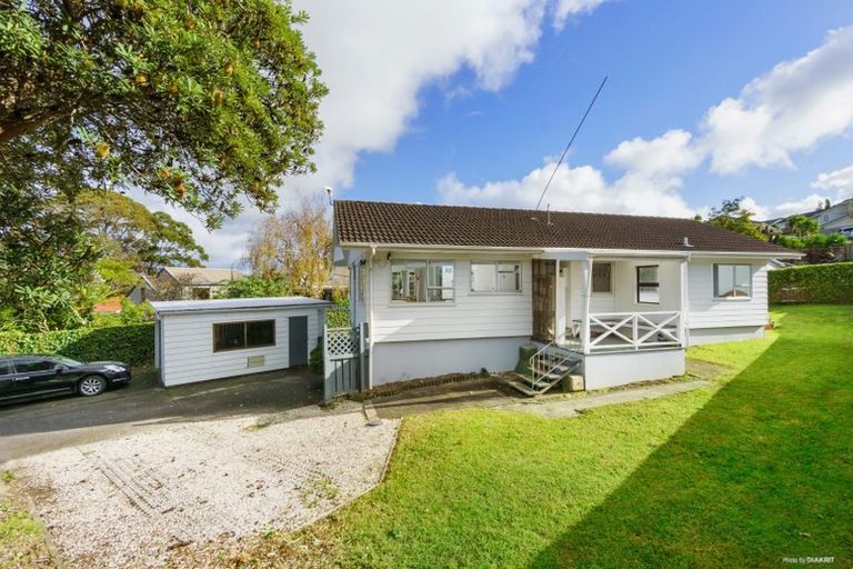 Photo of property in 7 Truscott Place, West Harbour, Auckland, 0618