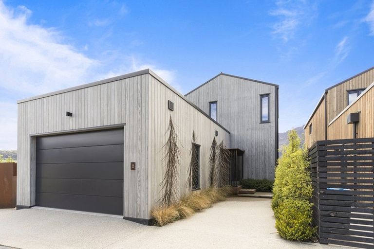 Photo of property in 6 Soudley Court, Jacks Point, Queenstown, 9371
