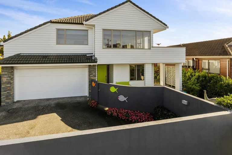 Photo of property in 1/148 Beach Road, Campbells Bay, Auckland, 0630