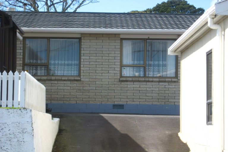 Photo of property in 23b Stoke Street, Westown, New Plymouth, 4310