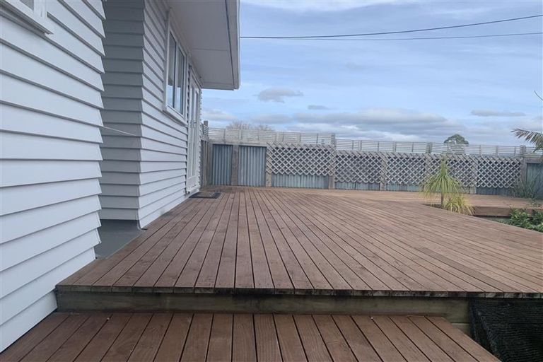 Photo of property in 106 Lincoln Road, Henderson, Auckland, 0610