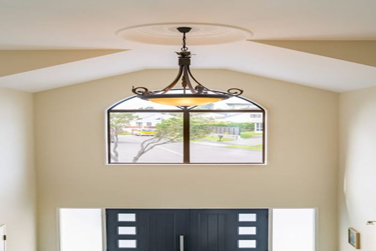 Photo of property in 9 Molyneux Close, Whitby, Porirua, 5024