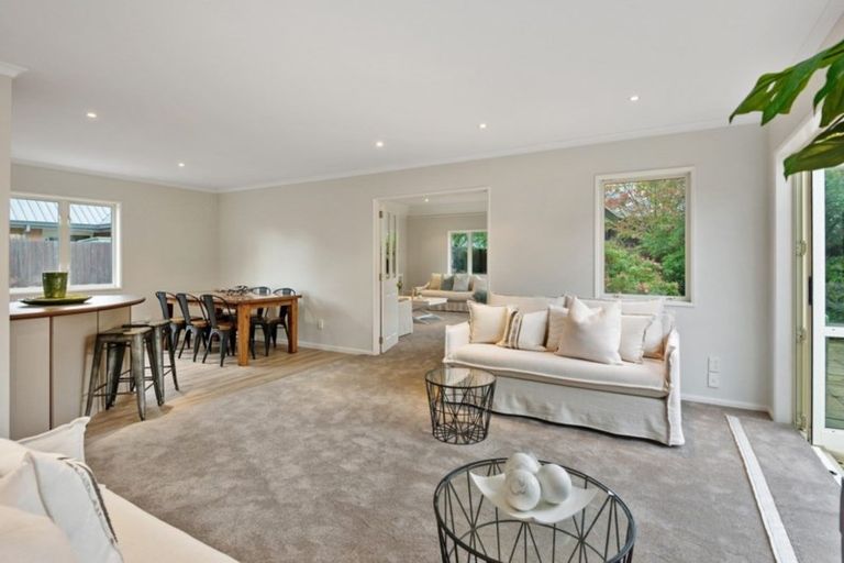 Photo of property in 43 Memorial Avenue, Ilam, Christchurch, 8053