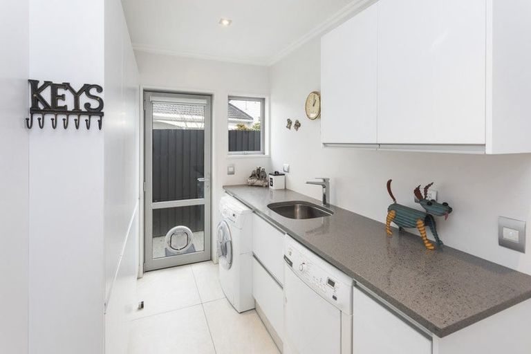 Photo of property in 11 Roa Road, Fendalton, Christchurch, 8041