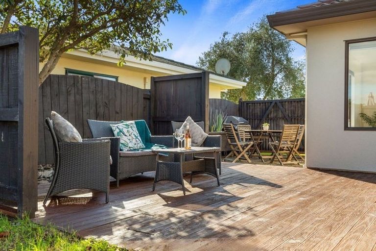 Photo of property in 38 Katerini Grove, Papamoa Beach, Papamoa, 3118