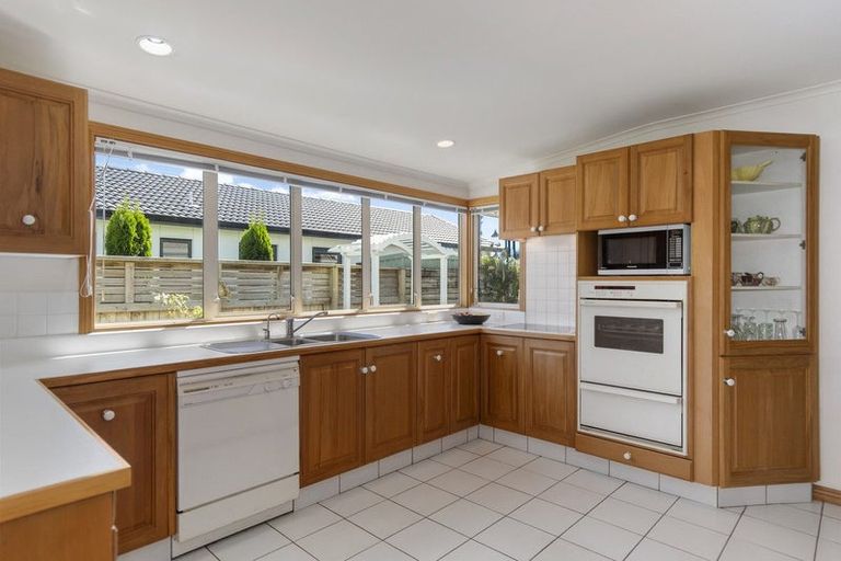 Photo of property in 5 Ashwood Grove, Omokoroa, 3114
