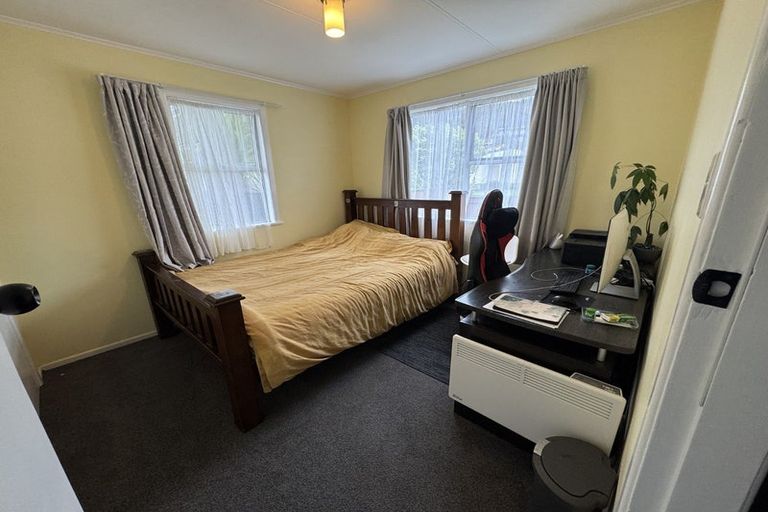 Photo of property in 28 Hamstead Street, Wainuiomata, Lower Hutt, 5014