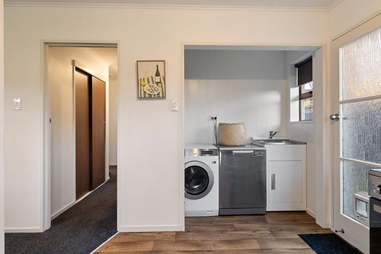 Photo of property in 32 Redwood Grove, Hokowhitu, Palmerston North, 4410
