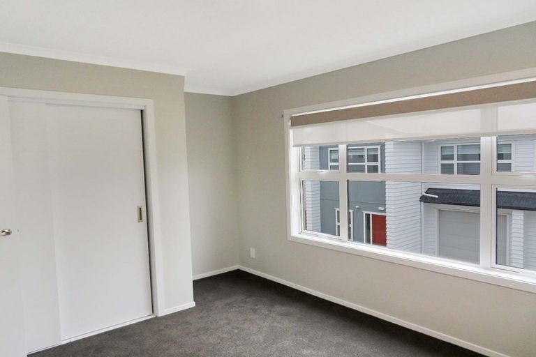 Photo of property in 2a Delaney Drive, Stokes Valley, Lower Hutt, 5019