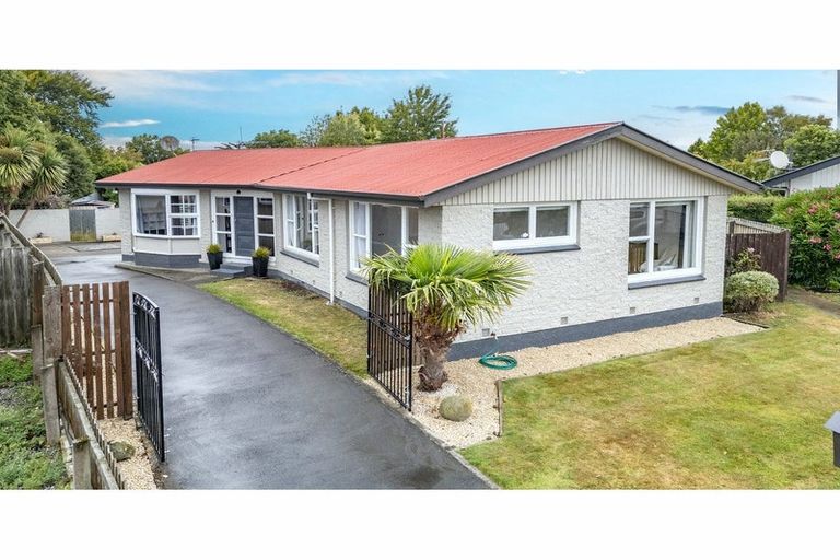 Photo of property in 17 Opal Place, Casebrook, Christchurch, 8051