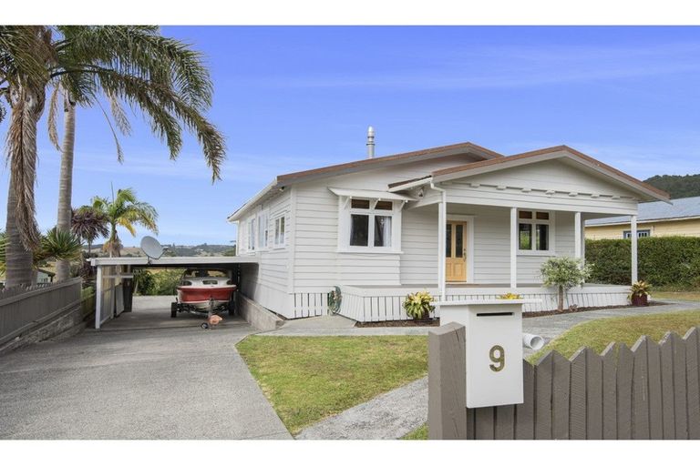 Photo of property in 9 Union Street, Hikurangi, 0114