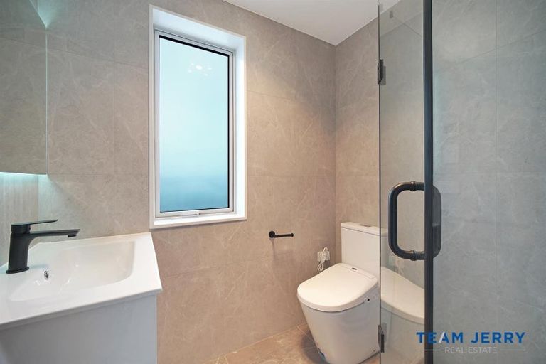 Photo of property in 15 Te Aparangi Road, Papakura, 2110