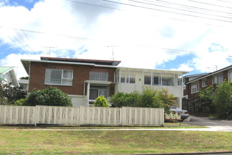 Photo of property in 2/4 Rangitoto Terrace, Milford, Auckland, 0620