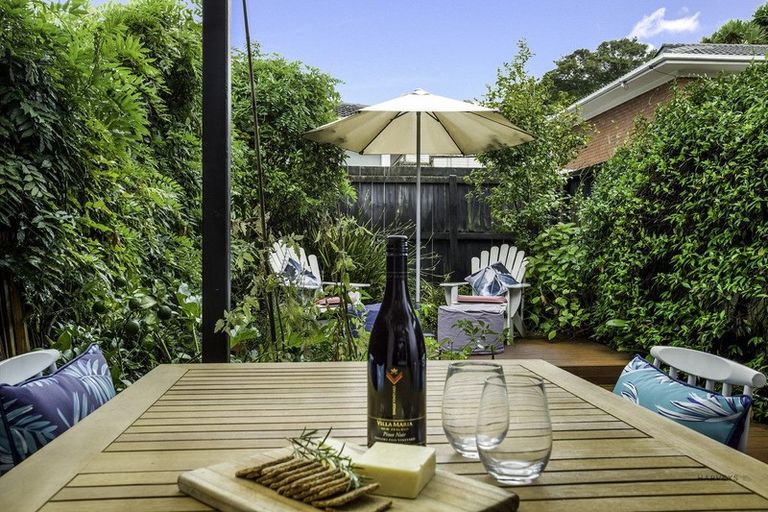 Photo of property in 4/42 Sheridan Drive, New Lynn, Auckland, 0600