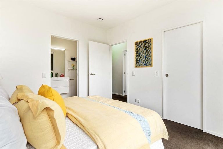 Photo of property in 9 Lieutenant Lane, Papakura, 2110