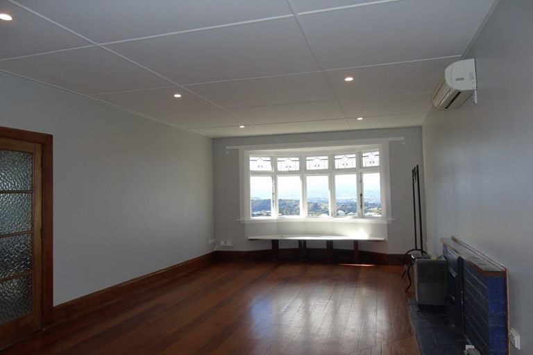 Photo of property in 41 Mitchell Street, Brooklyn, Wellington, 6021