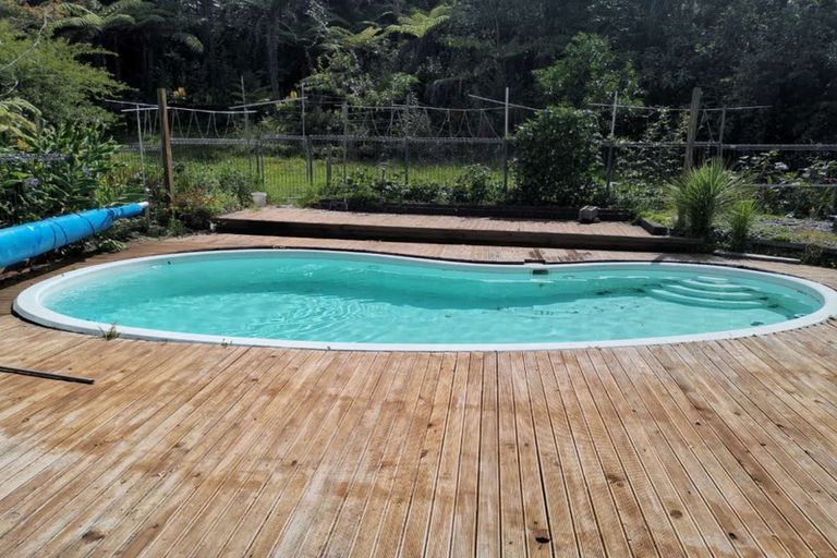 Photo of property in 238 Glenvar Road, Torbay, Auckland, 0630