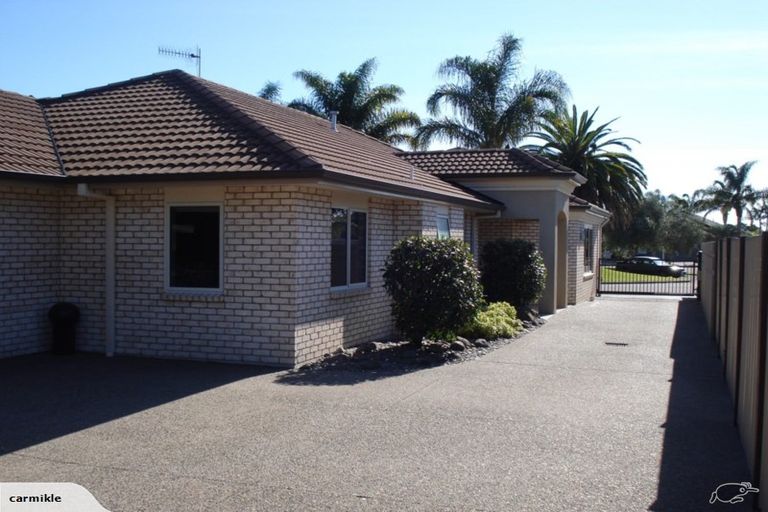 Photo of property in 34 Saint Heliers Place, Papamoa Beach, Papamoa, 3118