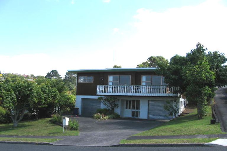 Photo of property in 4 Montclair Rise, Browns Bay, Auckland, 0630