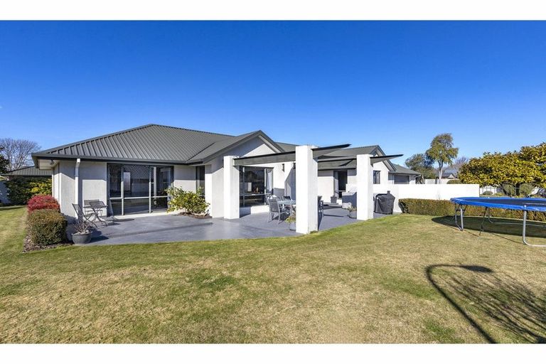 Photo of property in 1 Appleton Place, Woodend, 7610